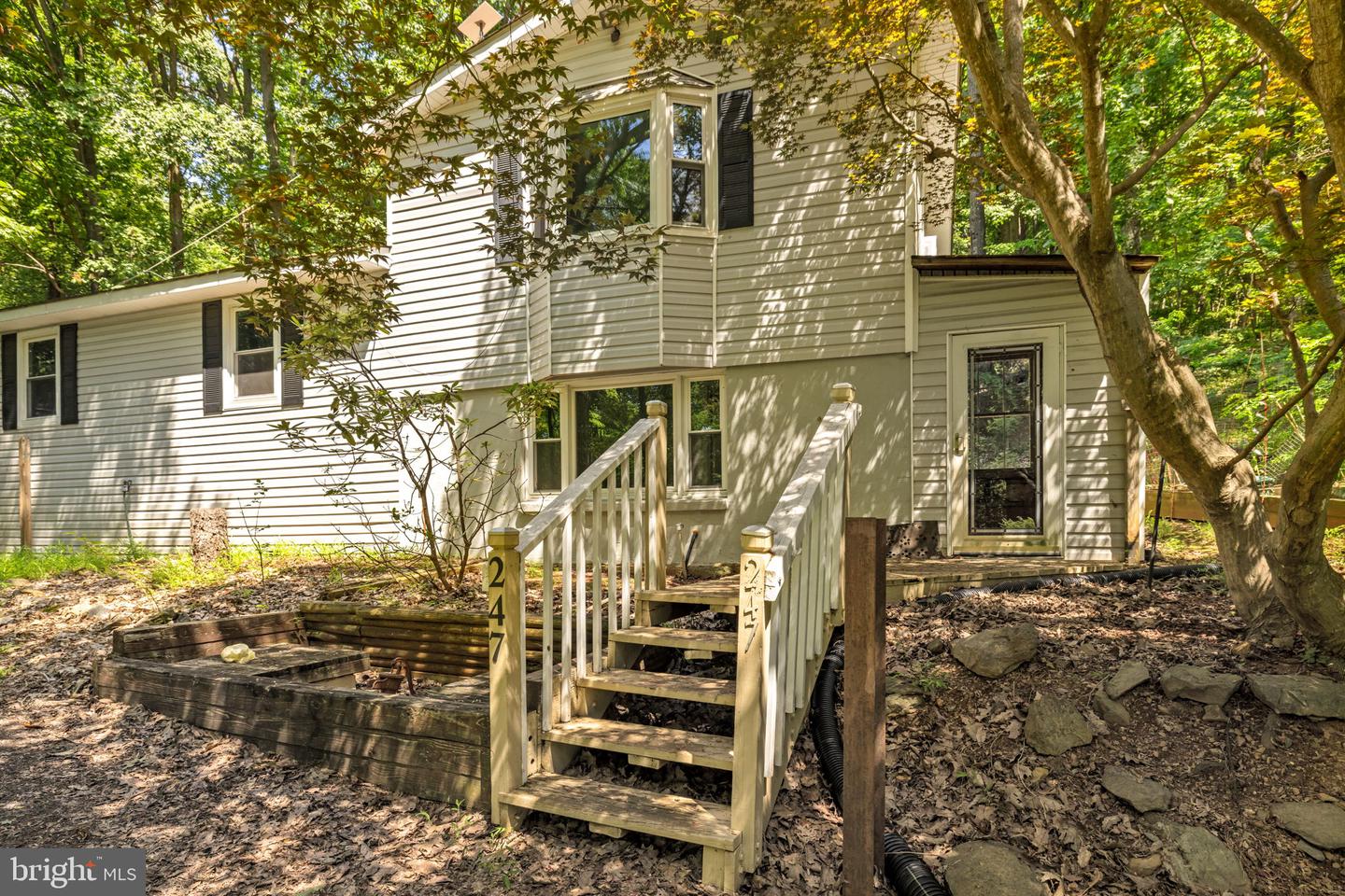 247 MARSDEN HEIGHTS RD, LINDEN, Virginia 22642, 4 Bedrooms Bedrooms, ,2 BathroomsBathrooms,Residential,For sale,247 MARSDEN HEIGHTS RD,VAWR2011626 MLS # VAWR2011626