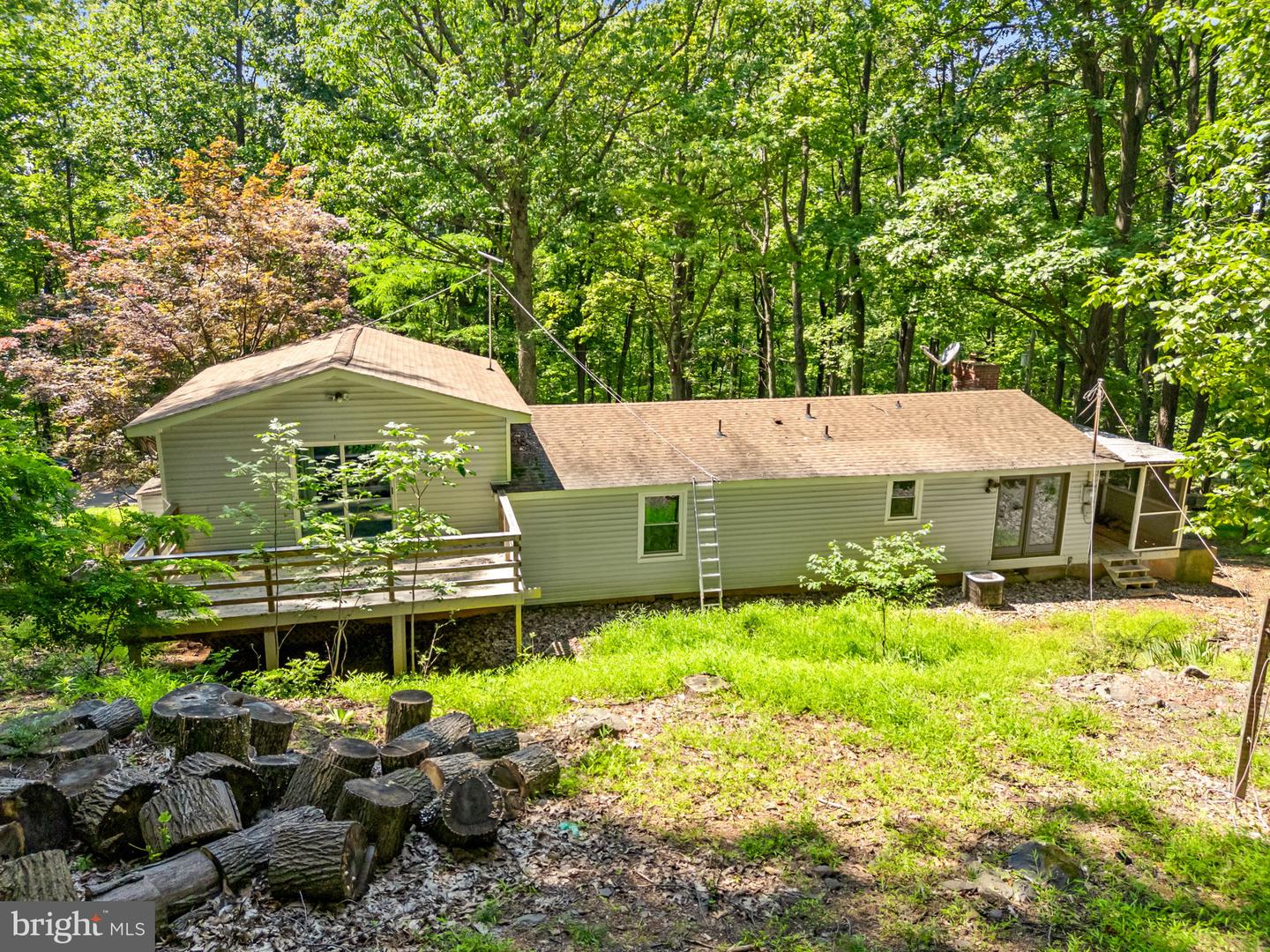 247 MARSDEN HEIGHTS RD, LINDEN, Virginia 22642, 4 Bedrooms Bedrooms, ,2 BathroomsBathrooms,Residential,For sale,247 MARSDEN HEIGHTS RD,VAWR2011626 MLS # VAWR2011626