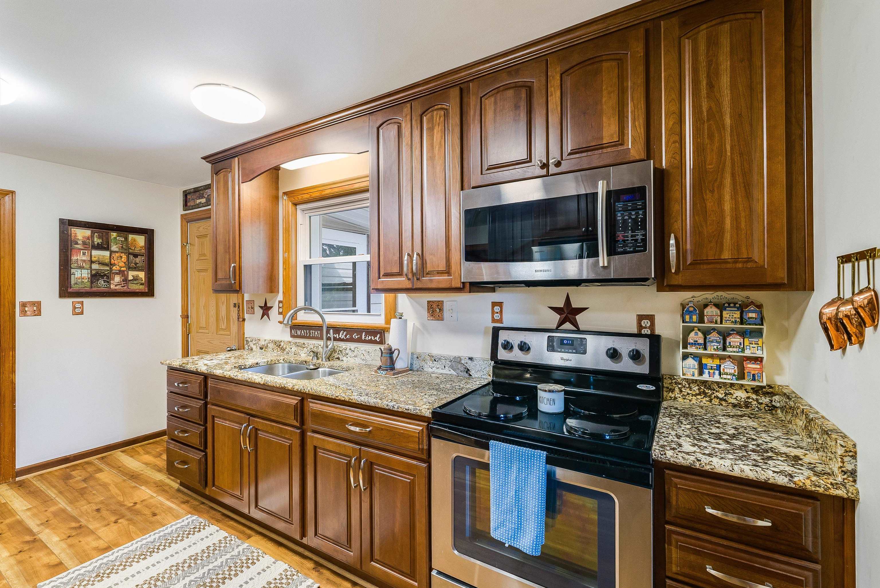 17 MOUNTAIN VIEW DR, VERONA, Virginia 24482, 4 Bedrooms Bedrooms, ,2 BathroomsBathrooms,Residential,17 MOUNTAIN VIEW DR,667581 MLS # 667581