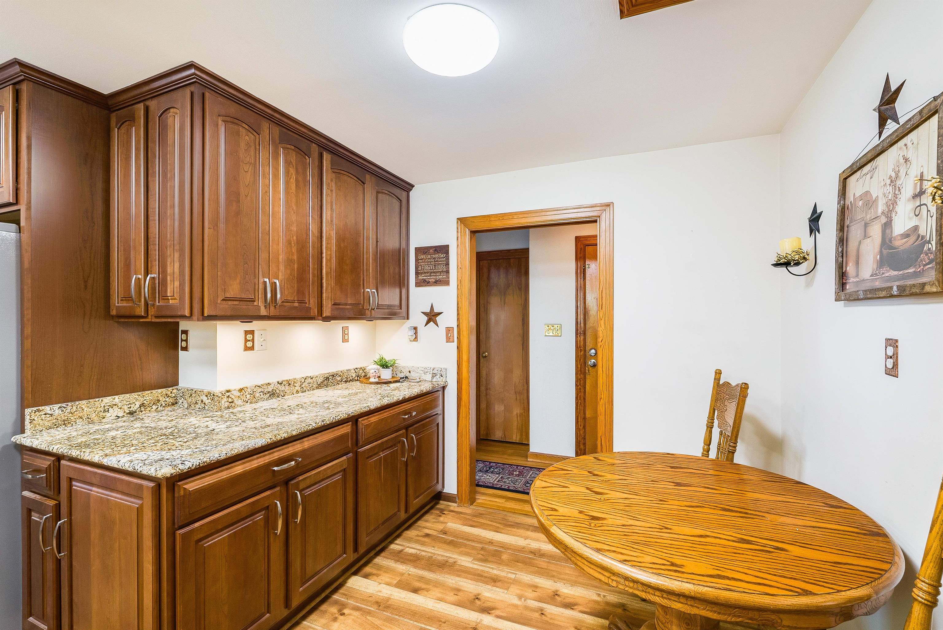 17 MOUNTAIN VIEW DR, VERONA, Virginia 24482, 4 Bedrooms Bedrooms, ,2 BathroomsBathrooms,Residential,17 MOUNTAIN VIEW DR,667581 MLS # 667581