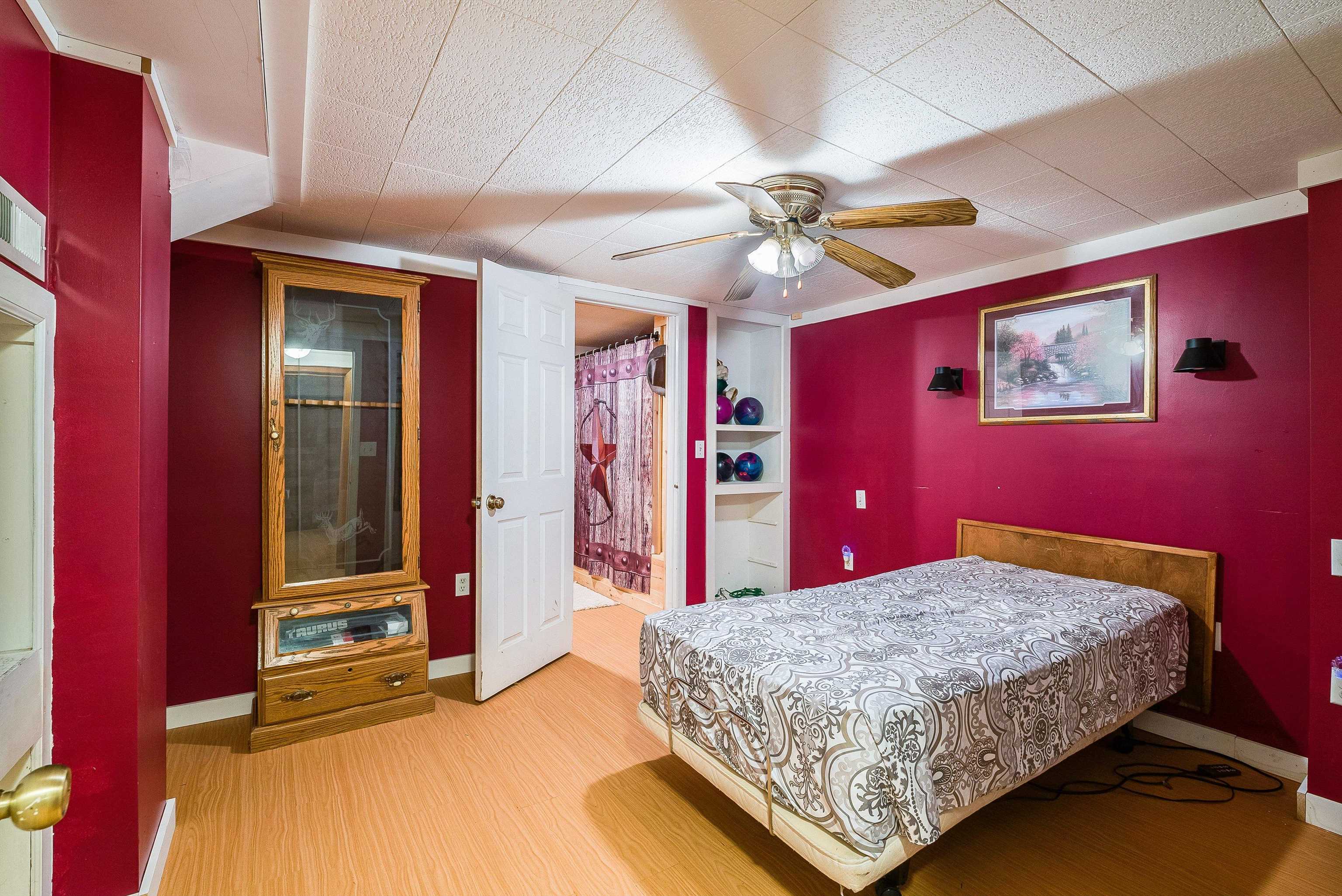 17 MOUNTAIN VIEW DR, VERONA, Virginia 24482, 4 Bedrooms Bedrooms, ,2 BathroomsBathrooms,Residential,17 MOUNTAIN VIEW DR,667581 MLS # 667581