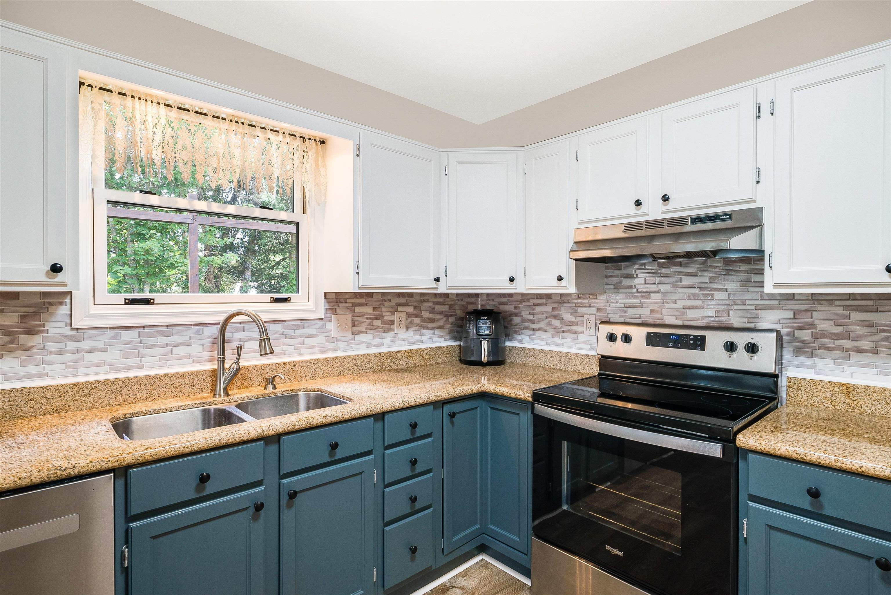 66 DENONCOURT LN, STUARTS DRAFT, Virginia 24477, 5 Bedrooms Bedrooms, ,2 BathroomsBathrooms,Residential,66 DENONCOURT LN,667586 MLS # 667586