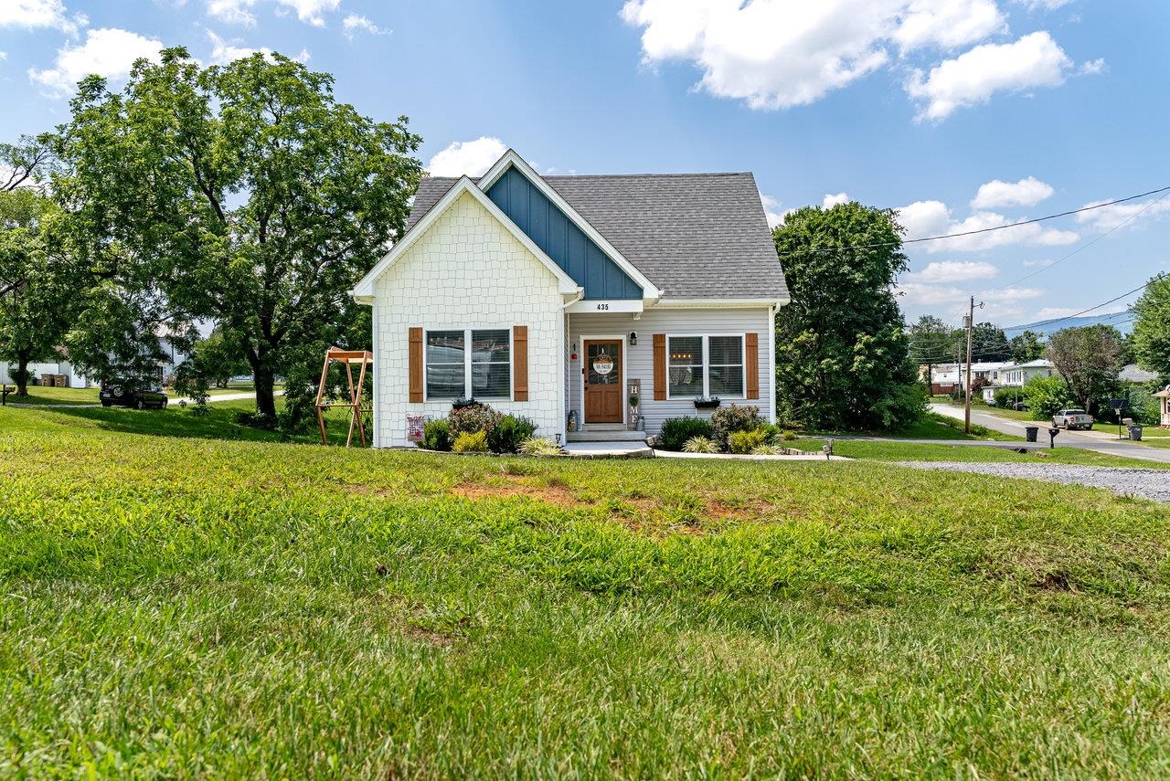 435 9TH ST, SHENANDOAH, Virginia 22849, 3 Bedrooms Bedrooms, ,2 BathroomsBathrooms,Residential,435 9TH ST,667588 MLS # 667588