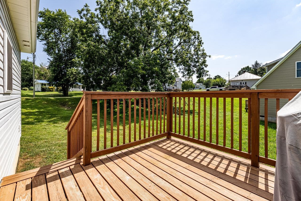 435 9TH ST, SHENANDOAH, Virginia 22849, 3 Bedrooms Bedrooms, ,2 BathroomsBathrooms,Residential,435 9TH ST,667588 MLS # 667588
