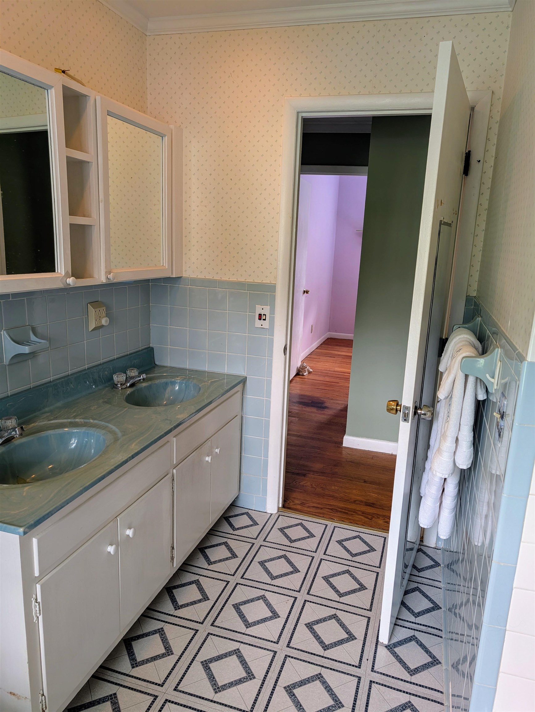 49 KINGSTOWN LN, HOT SPRINGS, Virginia 24445, 3 Bedrooms Bedrooms, ,2 BathroomsBathrooms,Residential,King,49 KINGSTOWN LN,667597 MLS # 667597