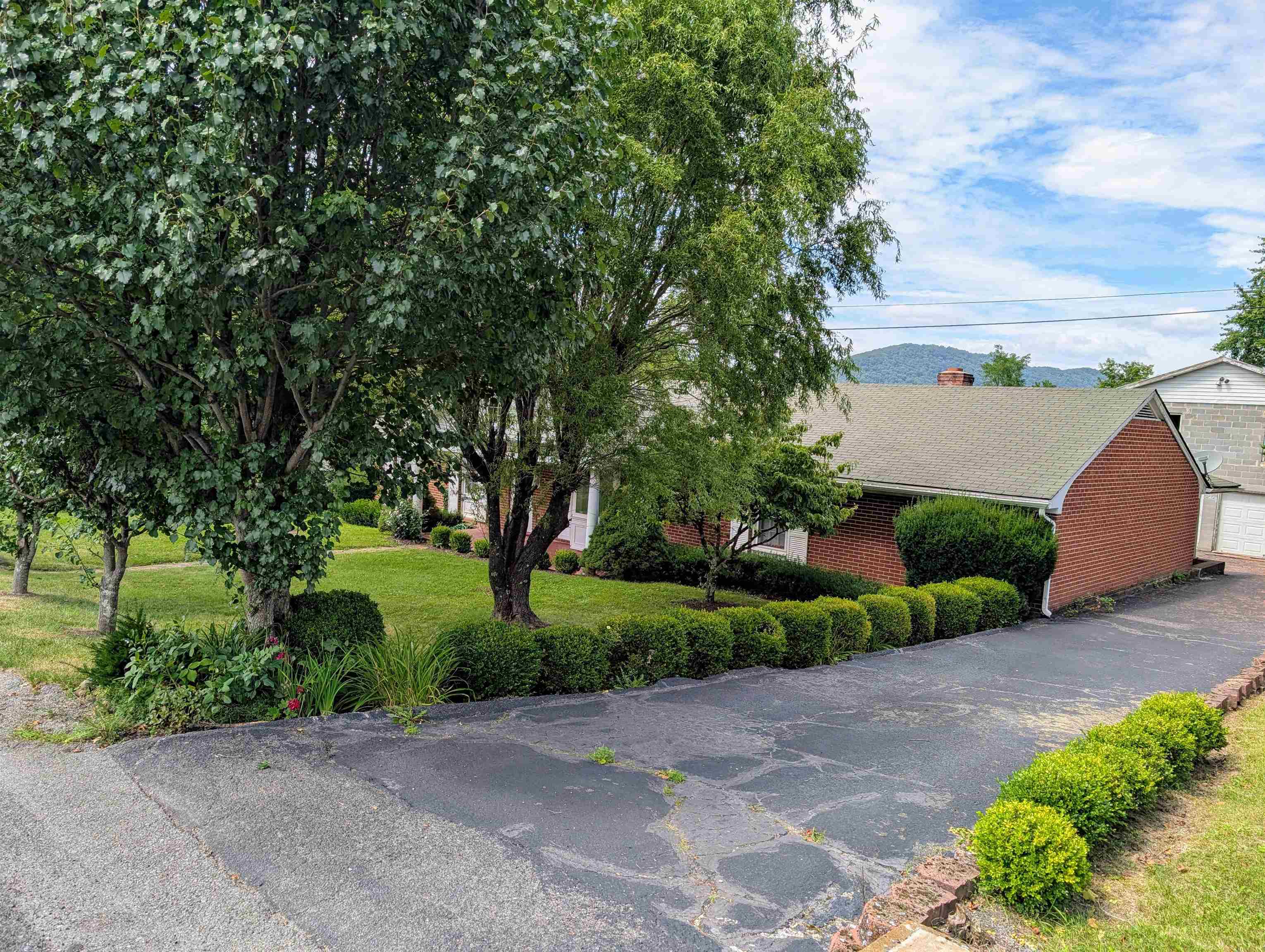 49 KINGSTOWN LN, HOT SPRINGS, Virginia 24445, 3 Bedrooms Bedrooms, ,2 BathroomsBathrooms,Residential,King,49 KINGSTOWN LN,667597 MLS # 667597