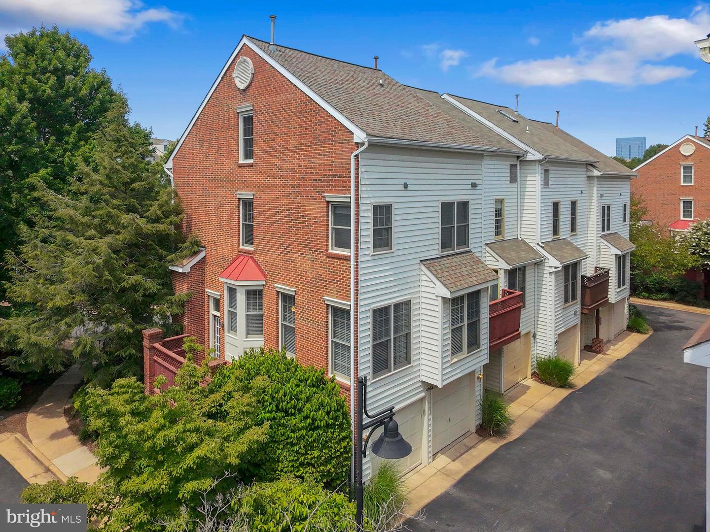 4663 LAMBERT DR, ALEXANDRIA, Virginia 22311, 3 Bedrooms Bedrooms, ,2 BathroomsBathrooms,Residential,For sale,4663 LAMBERT DR,VAAX2047430 MLS # VAAX2047430