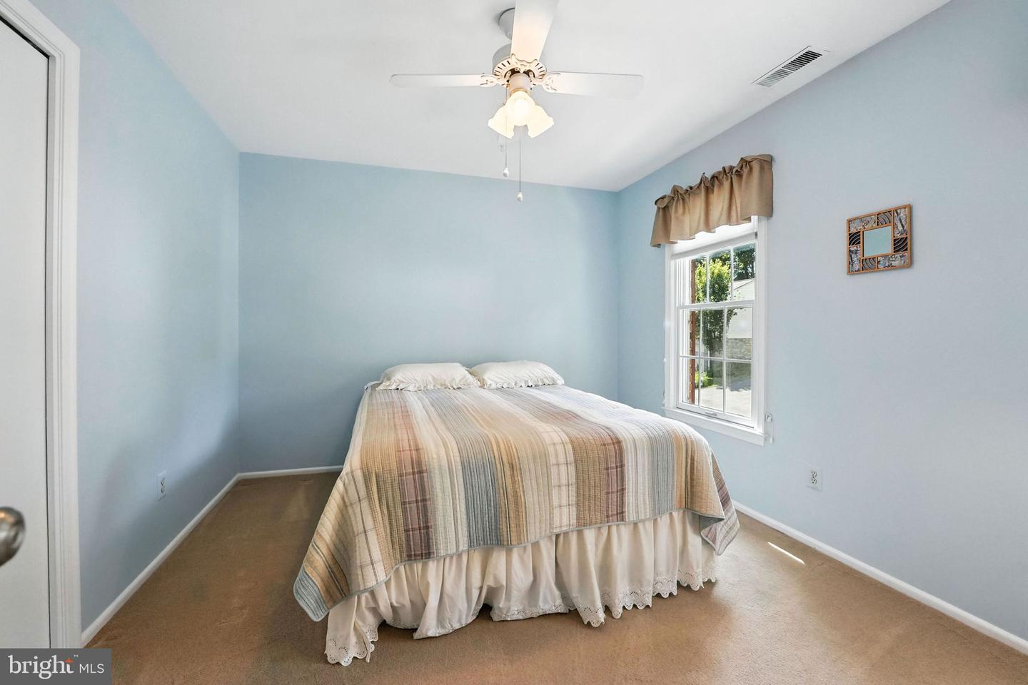 6018 LINCOLNWOOD CT, BURKE, Virginia 22015, 4 Bedrooms Bedrooms, ,3 BathroomsBathrooms,Residential,For sale,6018 LINCOLNWOOD CT,VAFX2256358 MLS # VAFX2256358