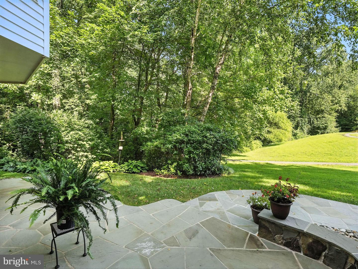 6018 LINCOLNWOOD CT, BURKE, Virginia 22015, 4 Bedrooms Bedrooms, ,3 BathroomsBathrooms,Residential,For sale,6018 LINCOLNWOOD CT,VAFX2256358 MLS # VAFX2256358