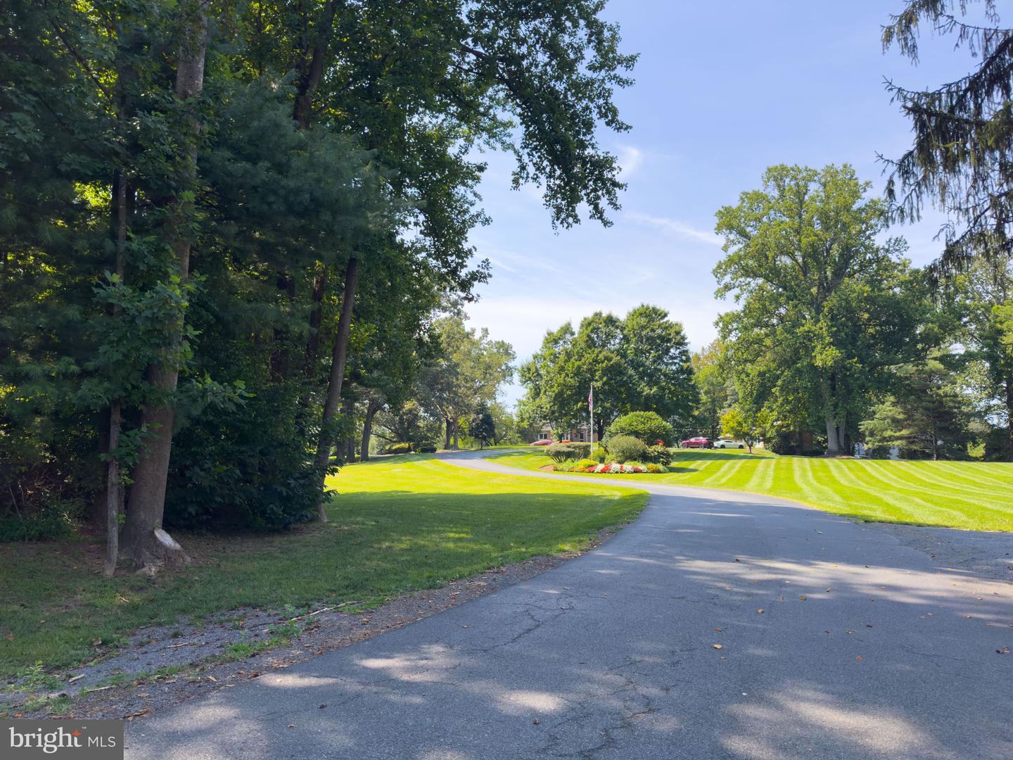 6018 LINCOLNWOOD CT, BURKE, Virginia 22015, 4 Bedrooms Bedrooms, ,3 BathroomsBathrooms,Residential,For sale,6018 LINCOLNWOOD CT,VAFX2256358 MLS # VAFX2256358
