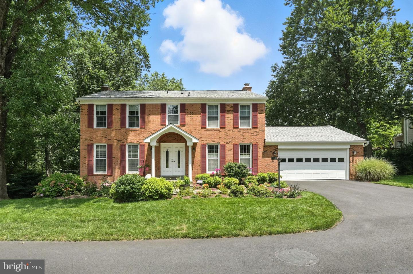6018 LINCOLNWOOD CT, BURKE, Virginia 22015, 4 Bedrooms Bedrooms, ,3 BathroomsBathrooms,Residential,For sale,6018 LINCOLNWOOD CT,VAFX2256358 MLS # VAFX2256358