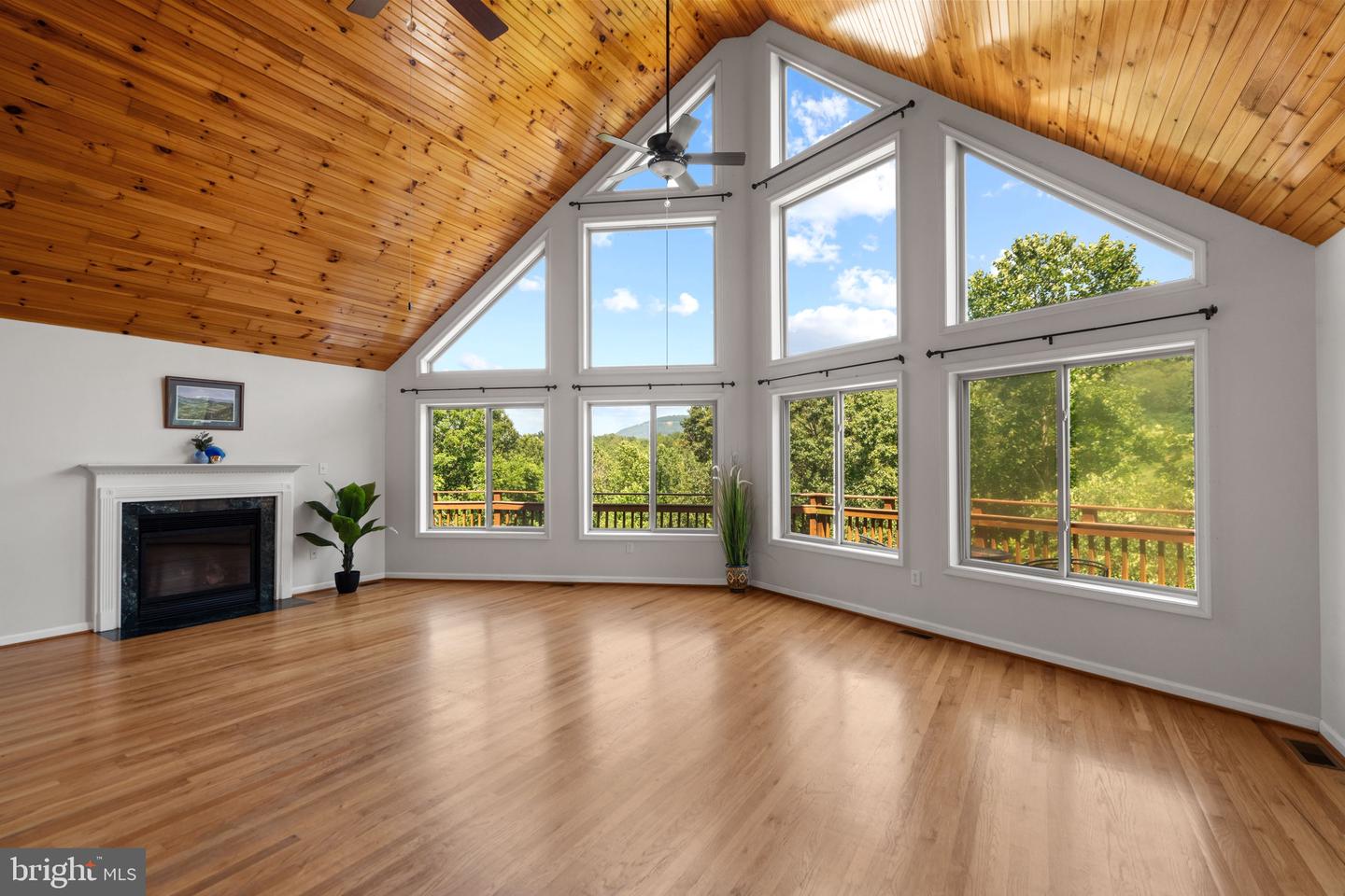 2037 BUCK MOUNTAIN RD, BENTONVILLE, Virginia 22610, 4 Bedrooms Bedrooms, ,3 BathroomsBathrooms,Residential,For sale,2037 BUCK MOUNTAIN RD,VAWR2011740 MLS # VAWR2011740