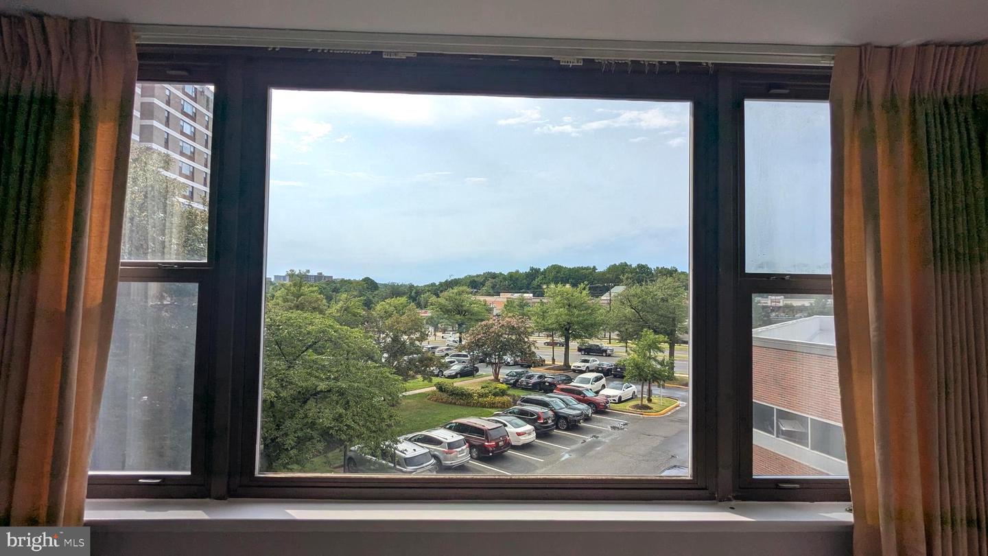 4600 DUKE ST #620, ALEXANDRIA, Virginia 22304, 3 Bedrooms Bedrooms, ,2 BathroomsBathrooms,Residential,For sale,4600 DUKE ST #620,VAAX2047668 MLS # VAAX2047668