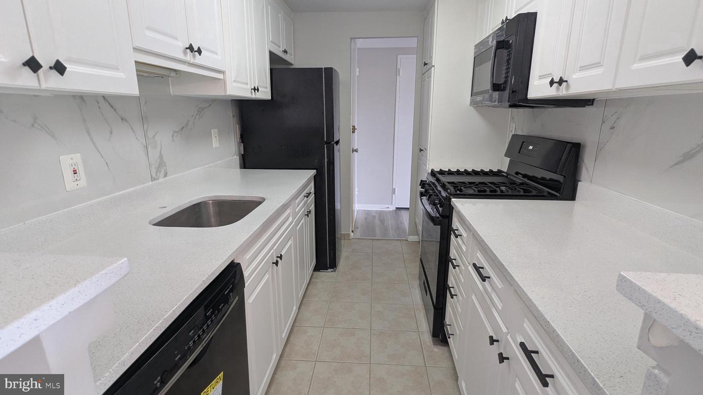 4600 DUKE ST #620, ALEXANDRIA, Virginia 22304, 3 Bedrooms Bedrooms, ,2 BathroomsBathrooms,Residential,For sale,4600 DUKE ST #620,VAAX2047668 MLS # VAAX2047668