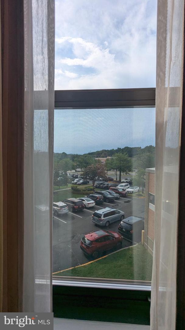 4600 DUKE ST #620, ALEXANDRIA, Virginia 22304, 3 Bedrooms Bedrooms, ,2 BathroomsBathrooms,Residential,For sale,4600 DUKE ST #620,VAAX2047668 MLS # VAAX2047668