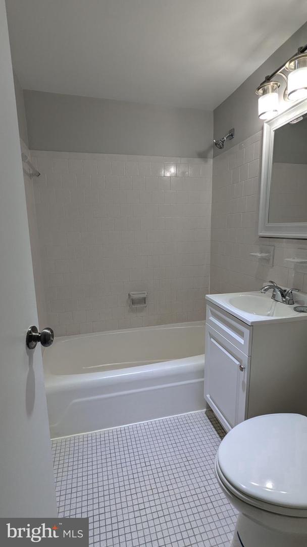 4600 DUKE ST #620, ALEXANDRIA, Virginia 22304, 3 Bedrooms Bedrooms, ,2 BathroomsBathrooms,Residential,For sale,4600 DUKE ST #620,VAAX2047668 MLS # VAAX2047668
