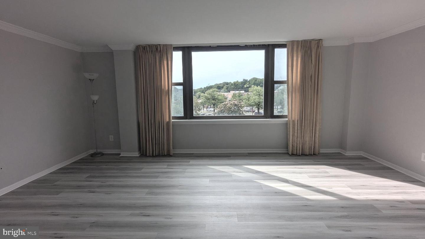 4600 DUKE ST #620, ALEXANDRIA, Virginia 22304, 3 Bedrooms Bedrooms, ,2 BathroomsBathrooms,Residential,For sale,4600 DUKE ST #620,VAAX2047668 MLS # VAAX2047668