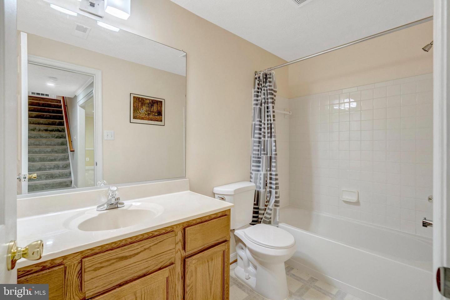 17516 WAYSIDE DR, DUMFRIES, Virginia 22026, 5 Bedrooms Bedrooms, ,3 BathroomsBathrooms,Residential,For sale,17516 WAYSIDE DR,VAPW2099902 MLS # VAPW2099902