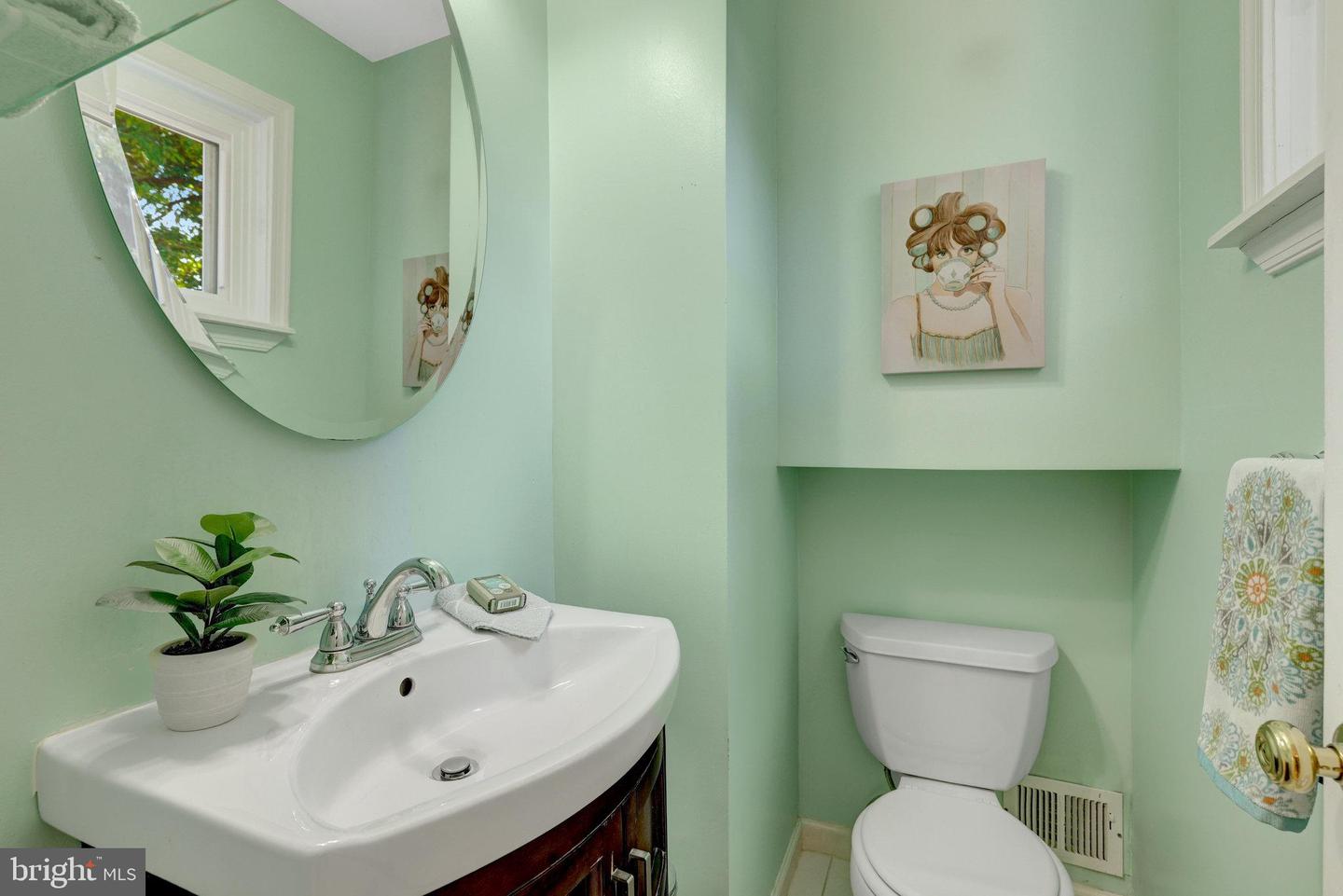 4252 BERRITT ST, FAIRFAX, Virginia 22030, 3 Bedrooms Bedrooms, ,1 BathroomBathrooms,Residential,For sale,4252 BERRITT ST,VAFC2006686 MLS # VAFC2006686