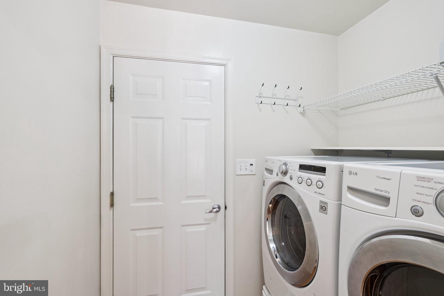 13013 LUPINE TURN, WOODBRIDGE, Virginia 22192, 4 Bedrooms Bedrooms, ,3 BathroomsBathrooms,Residential,For sale,13013 LUPINE TURN,VAPW2100012 MLS # VAPW2100012