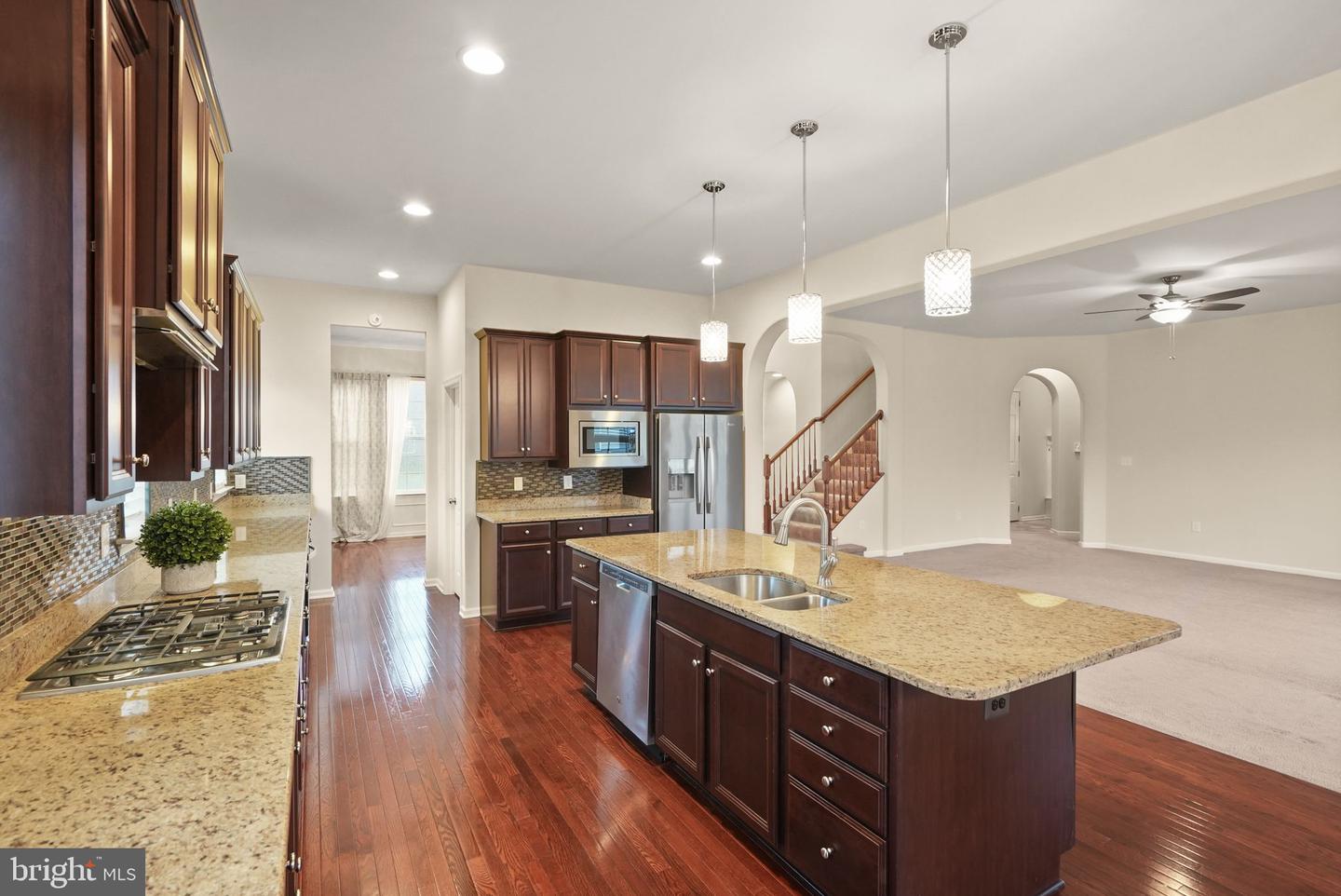 13874 ESTATE MANOR DR, GAINESVILLE, Virginia 20155, 5 Bedrooms Bedrooms, ,4 BathroomsBathrooms,Residential,For sale,13874 ESTATE MANOR DR,VAPW2100094 MLS # VAPW2100094