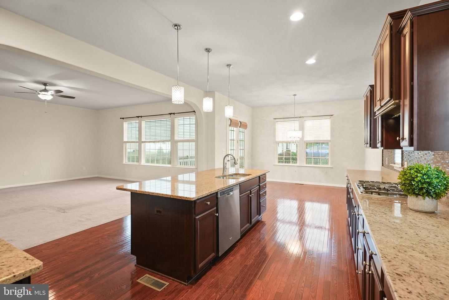 13874 ESTATE MANOR DR, GAINESVILLE, Virginia 20155, 5 Bedrooms Bedrooms, ,4 BathroomsBathrooms,Residential,For sale,13874 ESTATE MANOR DR,VAPW2100094 MLS # VAPW2100094