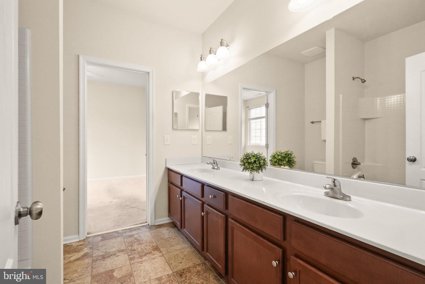 13874 ESTATE MANOR DR, GAINESVILLE, Virginia 20155, 5 Bedrooms Bedrooms, ,4 BathroomsBathrooms,Residential,For sale,13874 ESTATE MANOR DR,VAPW2100094 MLS # VAPW2100094