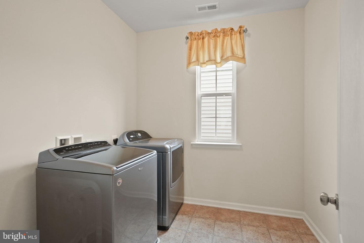 13874 ESTATE MANOR DR, GAINESVILLE, Virginia 20155, 5 Bedrooms Bedrooms, ,4 BathroomsBathrooms,Residential,For sale,13874 ESTATE MANOR DR,VAPW2100094 MLS # VAPW2100094