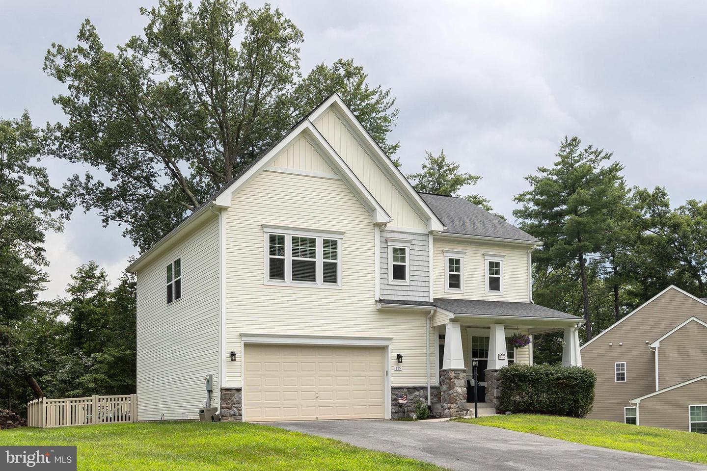 115 EAGLE DR, CROSS JUNCTION, Virginia 22625, 4 Bedrooms Bedrooms, ,2 BathroomsBathrooms,Residential,For sale,115 EAGLE DR,VAFV2035678 MLS # VAFV2035678