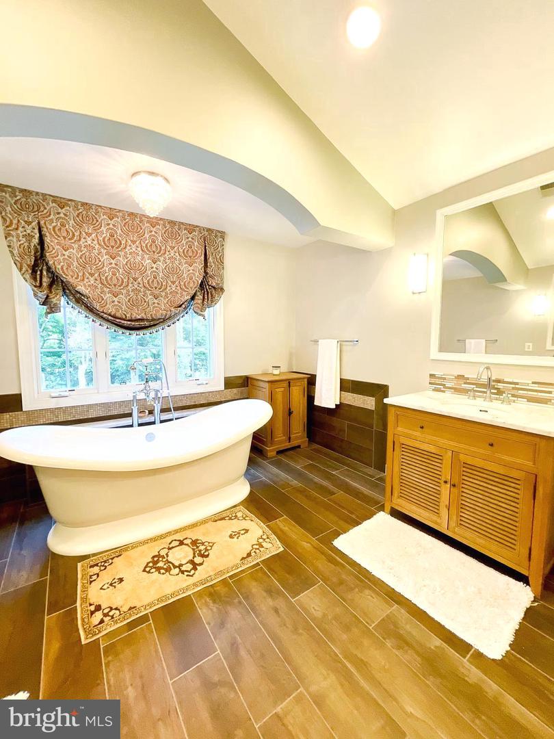 24383 TROMBONE CT, ALDIE, Virginia 20105, 5 Bedrooms Bedrooms, ,4 BathroomsBathrooms,Residential,For sale,24383 TROMBONE CT,VALO2103412 MLS # VALO2103412