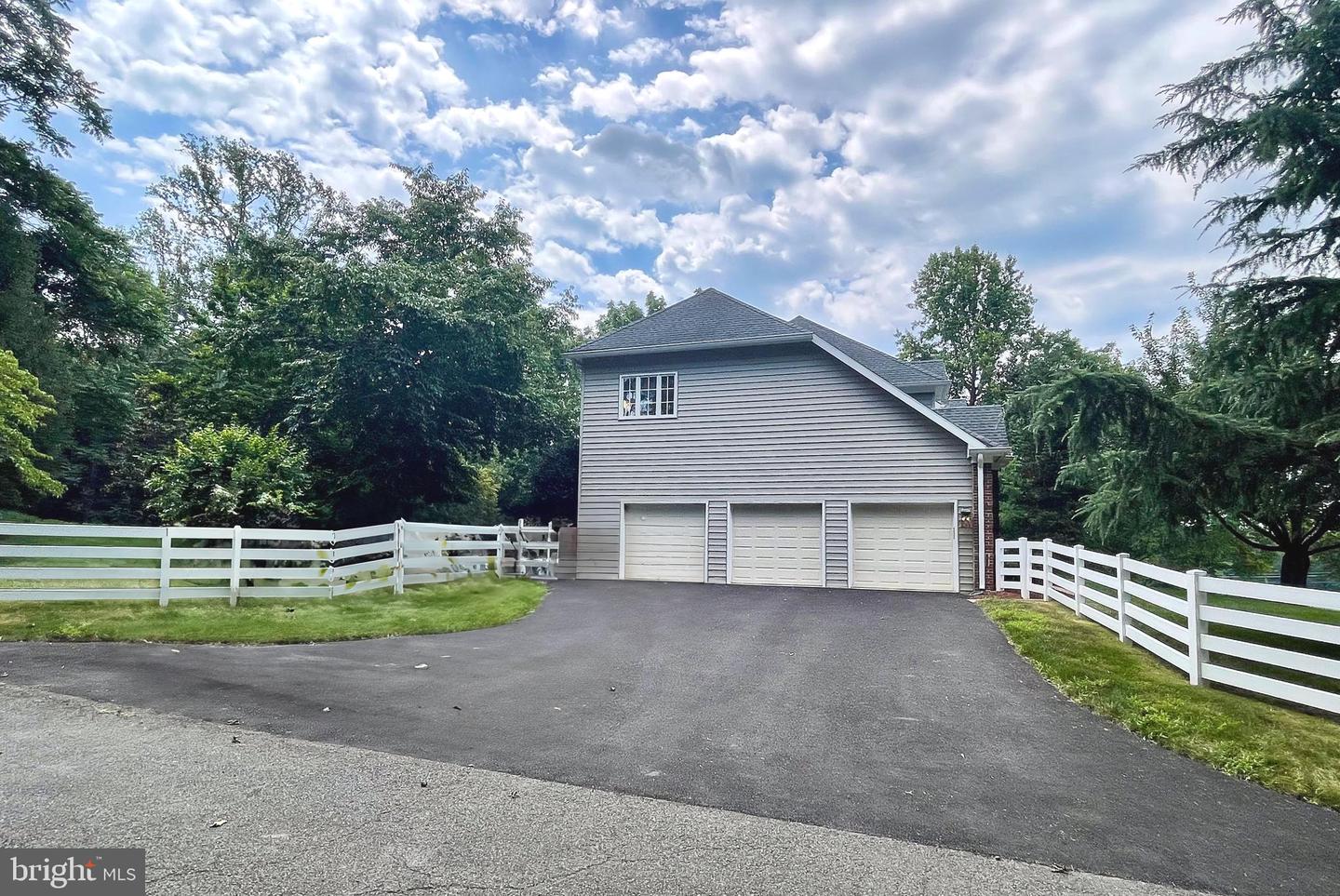 24383 TROMBONE CT, ALDIE, Virginia 20105, 5 Bedrooms Bedrooms, ,4 BathroomsBathrooms,Residential,For sale,24383 TROMBONE CT,VALO2103412 MLS # VALO2103412