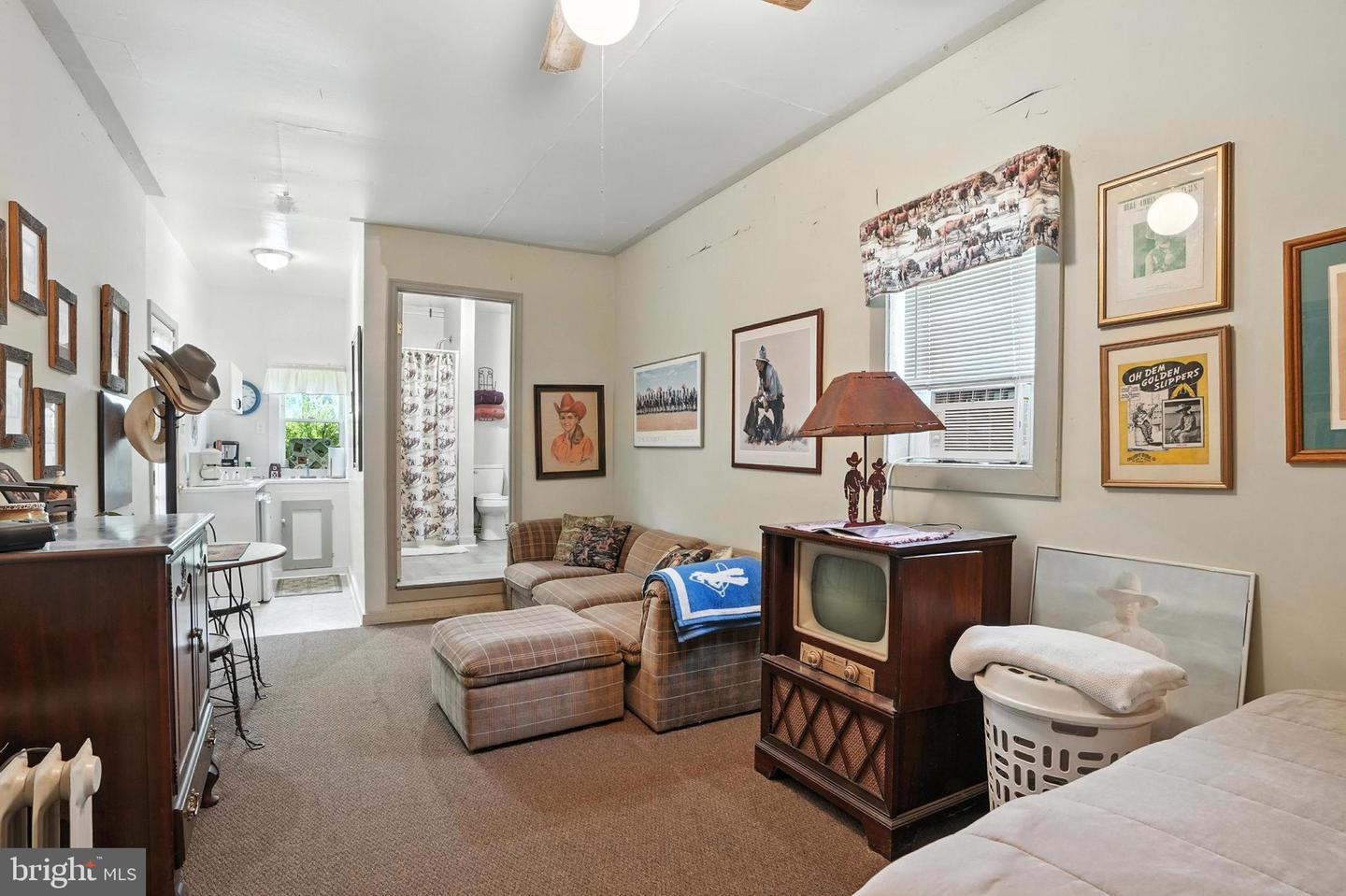 3637 MILLWOOD RD, BOYCE, Virginia 22620, 2 Bedrooms Bedrooms, ,1 BathroomBathrooms,Residential,For sale,3637 MILLWOOD RD,VACL2005932 MLS # VACL2005932