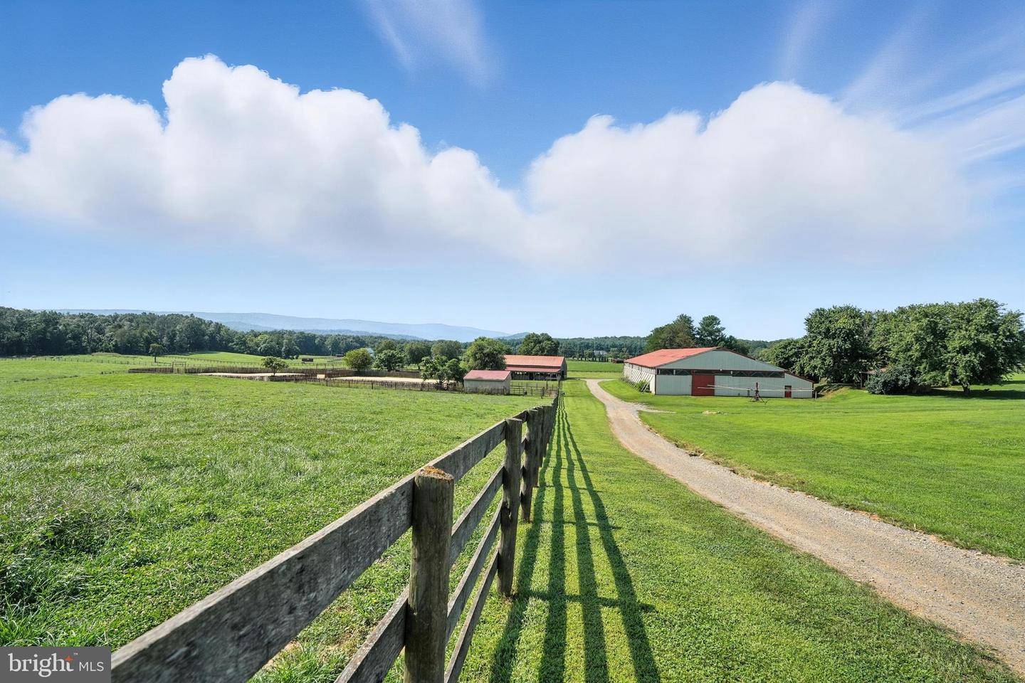 3637 MILLWOOD RD, BOYCE, Virginia 22620, 2 Bedrooms Bedrooms, ,1 BathroomBathrooms,Residential,For sale,3637 MILLWOOD RD,VACL2005932 MLS # VACL2005932