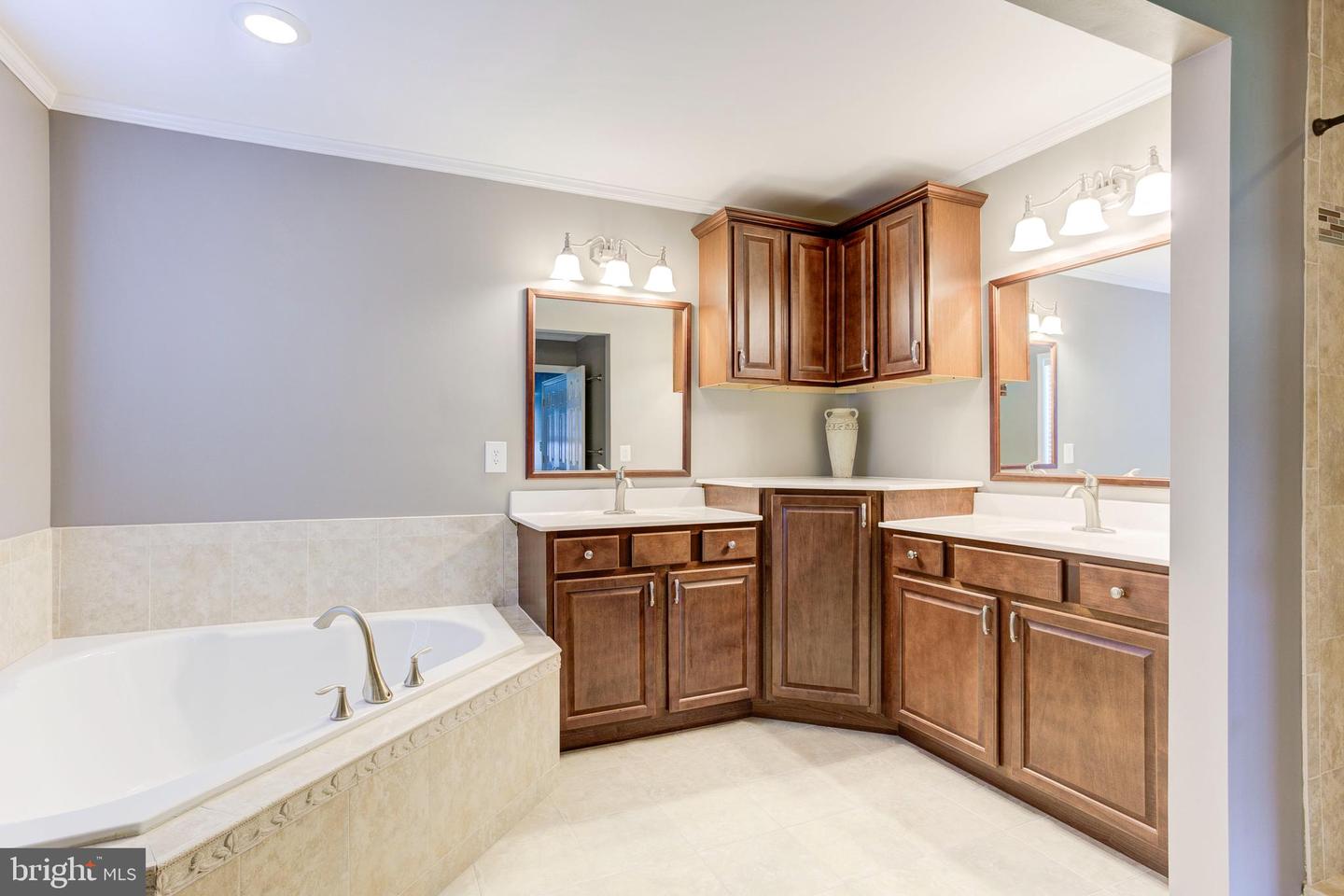 15617 MOCKINGBIRD LN, KING GEORGE, Virginia 22485, 5 Bedrooms Bedrooms, ,3 BathroomsBathrooms,Residential,For sale,15617 MOCKINGBIRD LN,VAKG2006800 MLS # VAKG2006800