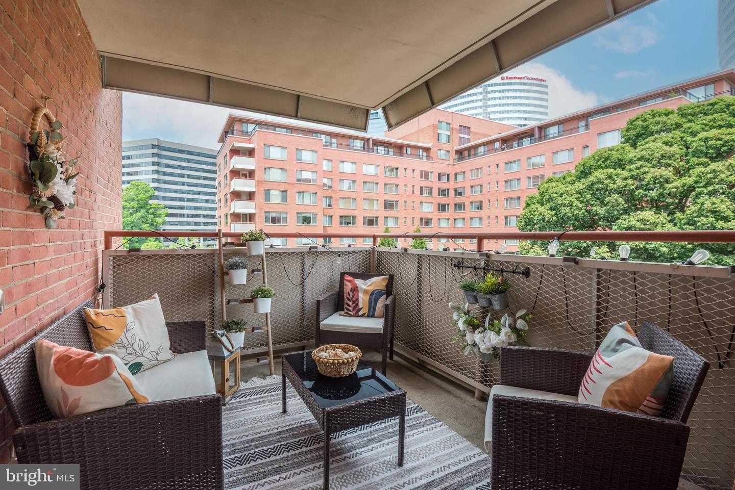 1111 ARLINGTON BOULEVARD #530, ARLINGTON, Virginia 22209, 2 Bedrooms Bedrooms, ,1 BathroomBathrooms,Residential,For sale,1111 ARLINGTON BOULEVARD #530,VAAR2061644 MLS # VAAR2061644
