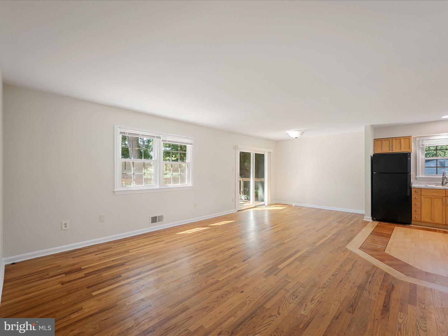 855 PARK AVE, HERNDON, Virginia 20170, 4 Bedrooms Bedrooms, 7 Rooms Rooms,3 BathroomsBathrooms,Residential,For sale,855 PARK AVE,VAFX2258662 MLS # VAFX2258662