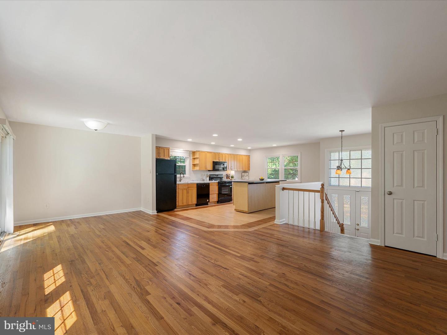 855 PARK AVE, HERNDON, Virginia 20170, 4 Bedrooms Bedrooms, 7 Rooms Rooms,3 BathroomsBathrooms,Residential,For sale,855 PARK AVE,VAFX2258662 MLS # VAFX2258662
