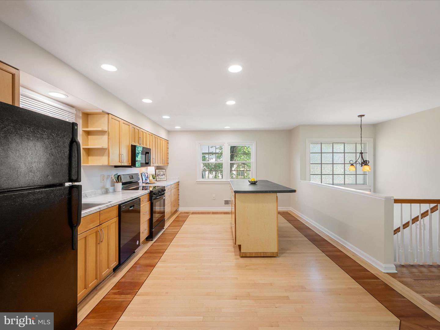 855 PARK AVE, HERNDON, Virginia 20170, 4 Bedrooms Bedrooms, 7 Rooms Rooms,3 BathroomsBathrooms,Residential,For sale,855 PARK AVE,VAFX2258662 MLS # VAFX2258662