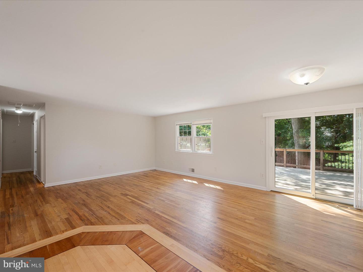 855 PARK AVE, HERNDON, Virginia 20170, 4 Bedrooms Bedrooms, 7 Rooms Rooms,3 BathroomsBathrooms,Residential,For sale,855 PARK AVE,VAFX2258662 MLS # VAFX2258662