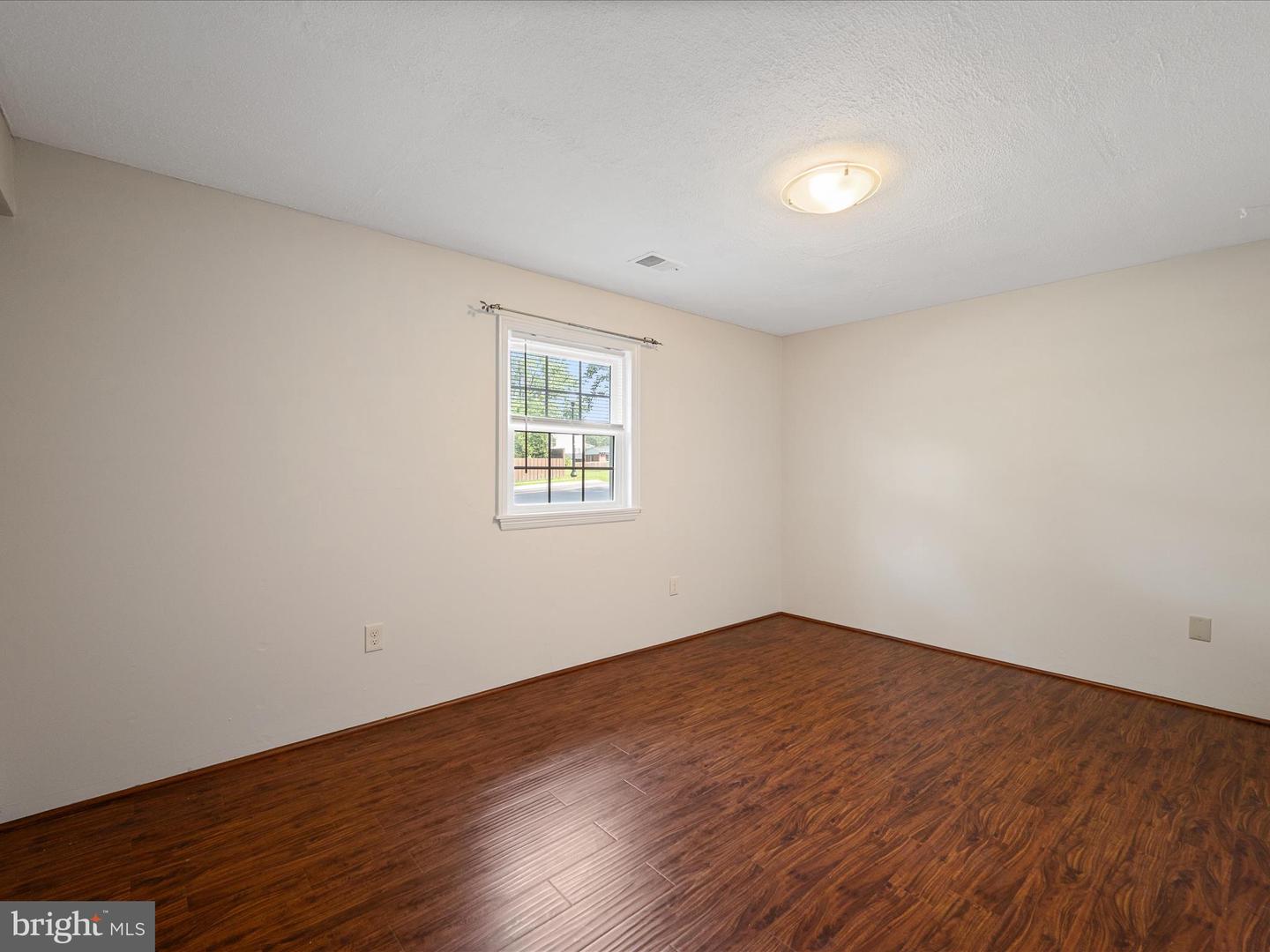 855 PARK AVE, HERNDON, Virginia 20170, 4 Bedrooms Bedrooms, 7 Rooms Rooms,3 BathroomsBathrooms,Residential,For sale,855 PARK AVE,VAFX2258662 MLS # VAFX2258662