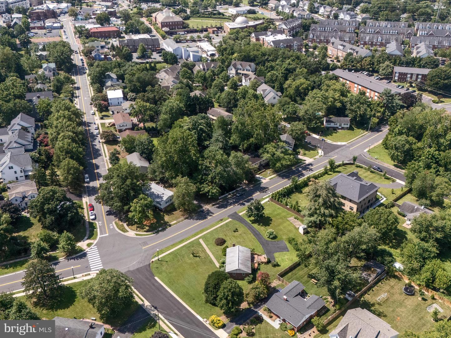 855 PARK AVE, HERNDON, Virginia 20170, 4 Bedrooms Bedrooms, 7 Rooms Rooms,3 BathroomsBathrooms,Residential,For sale,855 PARK AVE,VAFX2258662 MLS # VAFX2258662