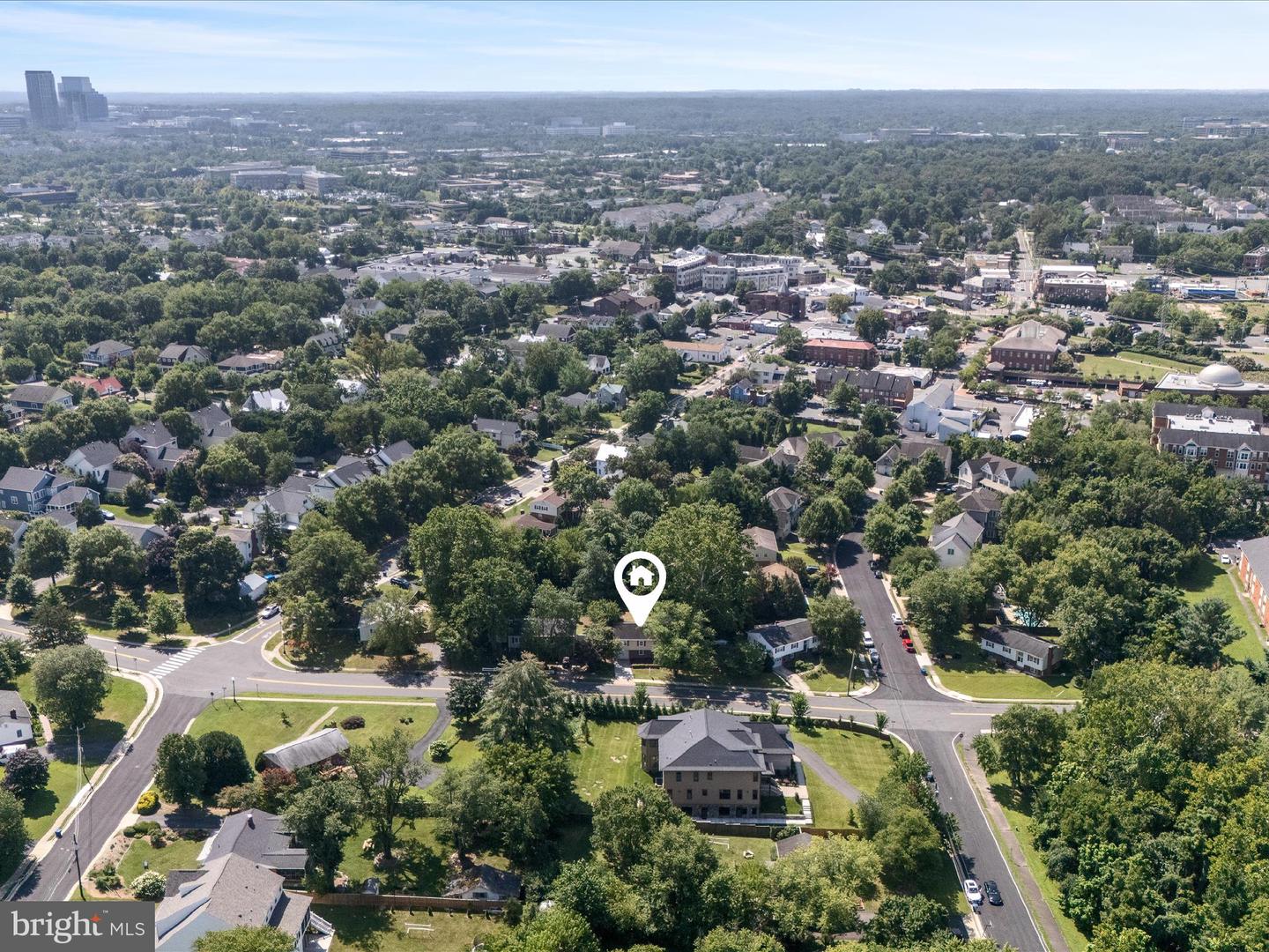 855 PARK AVE, HERNDON, Virginia 20170, 4 Bedrooms Bedrooms, 7 Rooms Rooms,3 BathroomsBathrooms,Residential,For sale,855 PARK AVE,VAFX2258662 MLS # VAFX2258662