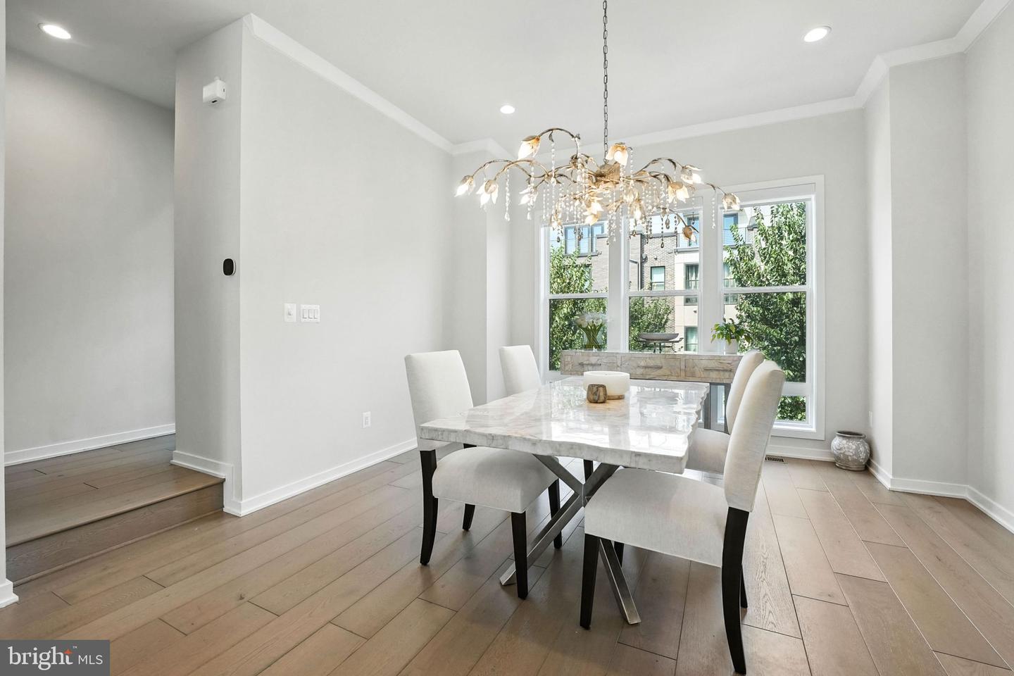 14318 BECKETT GLEN CIR, CHANTILLY, Virginia 20151, 4 Bedrooms Bedrooms, ,3 BathroomsBathrooms,Residential,For sale,14318 BECKETT GLEN CIR,VAFX2258806 MLS # VAFX2258806
