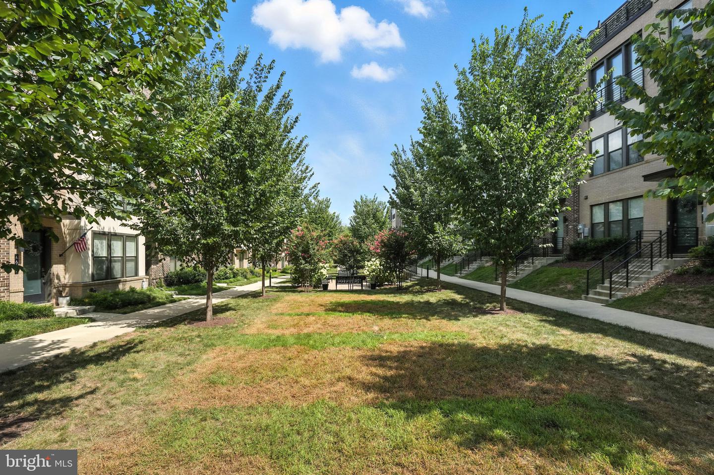 14318 BECKETT GLEN CIR, CHANTILLY, Virginia 20151, 4 Bedrooms Bedrooms, ,3 BathroomsBathrooms,Residential,For sale,14318 BECKETT GLEN CIR,VAFX2258806 MLS # VAFX2258806