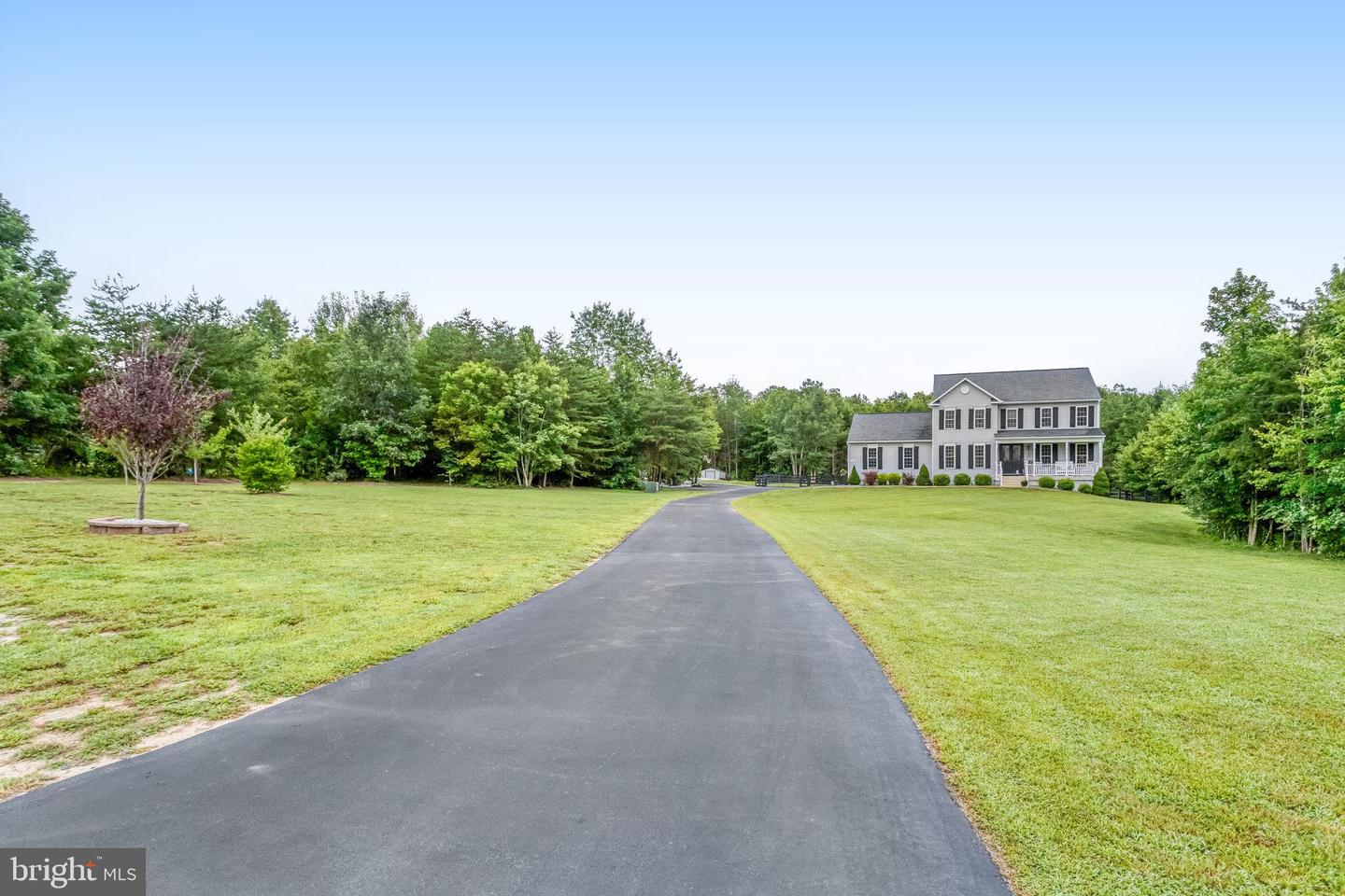 6735 THORNBROOK LN, SPOTSYLVANIA, Virginia 22551, 5 Bedrooms Bedrooms, ,3 BathroomsBathrooms,Residential,For sale,6735 THORNBROOK LN,VASP2035144 MLS # VASP2035144