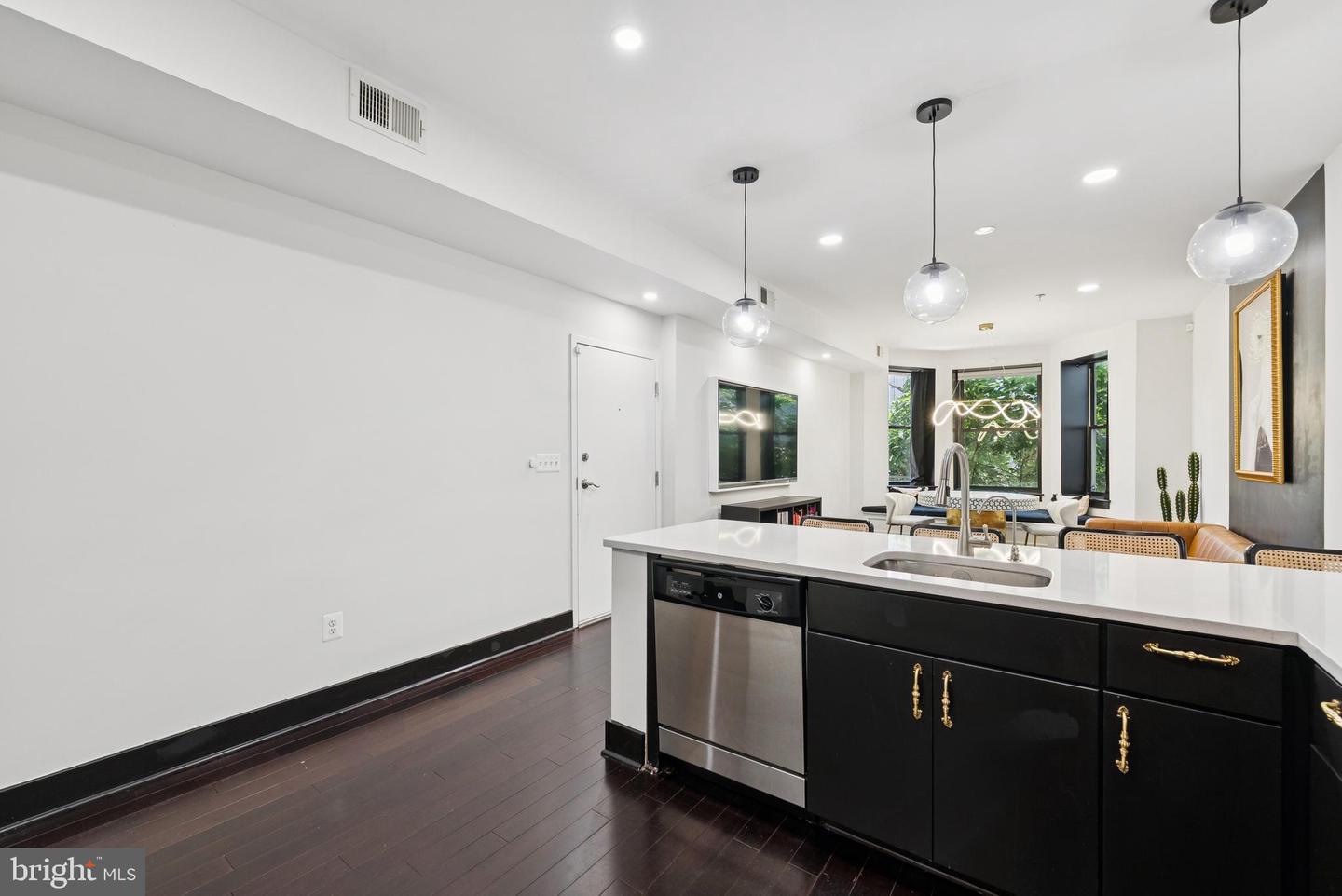 1814 N CAPITOL ST NW #103, WASHINGTON, District Of Columbia 20002, 3 Bedrooms Bedrooms, ,2 BathroomsBathrooms,Residential,For sale,1814 N CAPITOL ST NW #103,DCDC2213320 MLS # DCDC2213320