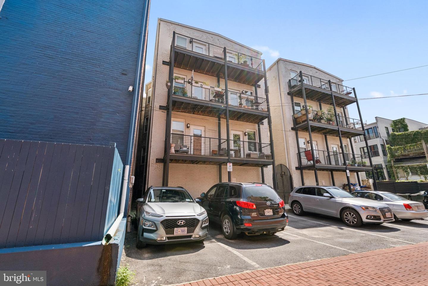 1814 N CAPITOL ST NW #103, WASHINGTON, District Of Columbia 20002, 3 Bedrooms Bedrooms, ,2 BathroomsBathrooms,Residential,For sale,1814 N CAPITOL ST NW #103,DCDC2213320 MLS # DCDC2213320