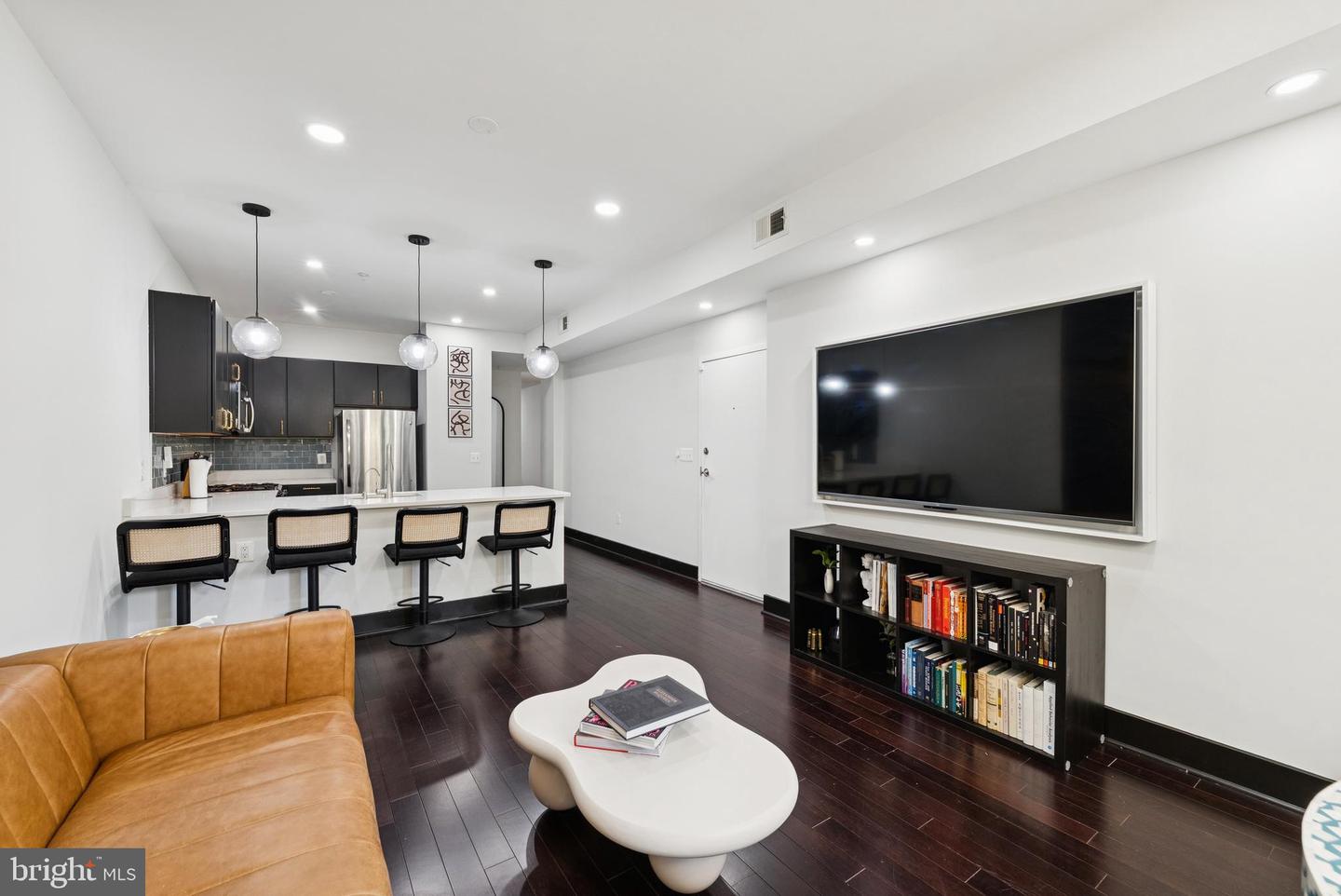 1814 N CAPITOL ST NW #103, WASHINGTON, District Of Columbia 20002, 3 Bedrooms Bedrooms, ,2 BathroomsBathrooms,Residential,For sale,1814 N CAPITOL ST NW #103,DCDC2213320 MLS # DCDC2213320