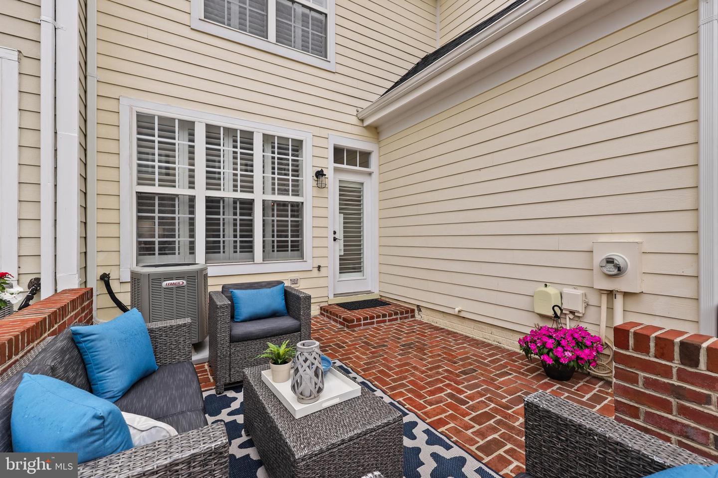 772 MONUMENT AVE, WOODBRIDGE, Virginia 22191, 3 Bedrooms Bedrooms, ,2 BathroomsBathrooms,Residential,For sale,772 MONUMENT AVE,VAPW2100582 MLS # VAPW2100582