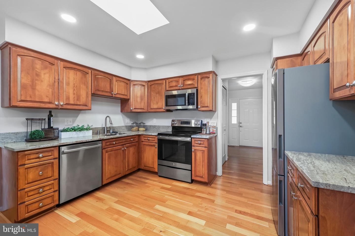 8304 FORESTREE CT, VIENNA, Virginia 22182, 4 Bedrooms Bedrooms, ,2 BathroomsBathrooms,Residential,For sale,8304 FORESTREE CT,VAFX2259050 MLS # VAFX2259050